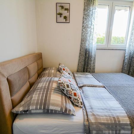 Apartment Piccolo For 2 Задар Екстериор снимка